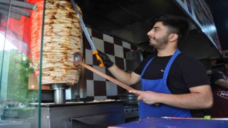 Fiyat artışlarına rağmen dönerin müşterisi azalmadı