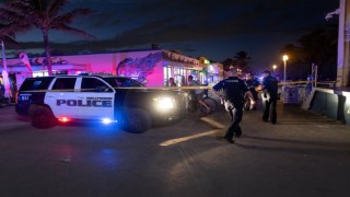 Florida sahilinde silahlı saldırı: 4ü çocuk 9 yaralı