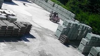 Forkliftin altında kalan genç hayatını kaybetti