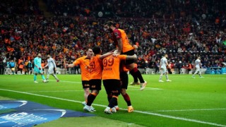 Galatasaray evindeki yenilmezliğini 15e çıkardı