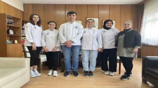 Gazi Mesleki Ve Teknik Anadolu Lisesi öğrencileri Macaristan yolcusu