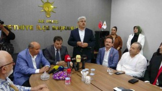 Gelecek ve DEVA Partisinin eski başkanları AK Partiye geçti