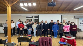 Genç iletişimciler tecrübeli isimlerden kriz ve afet dönemlerinde haberciliği öğrendi