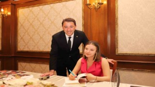 Genç yazar Mucuk, yeni kitabını tanıttı