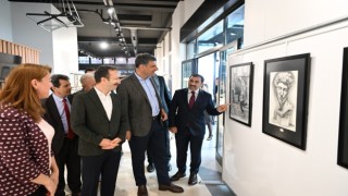 Genç yeteneklerin sergisi ilgi gördü