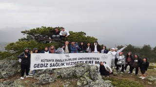 Gençlerden Murat Dağı yürüyüşü