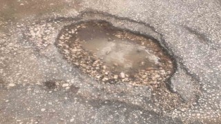 Göletin çukur dolu yolları vatandaşlara zor anlar yaşattı