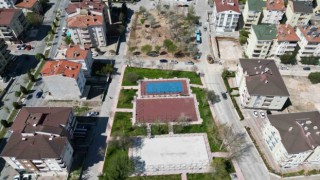 Güzelyurt Mahallesinde Parklar Yenileniyor