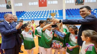 Hacılar Kapalı Spor Salonu ilk etkinliğe ev sahipliği yaptı