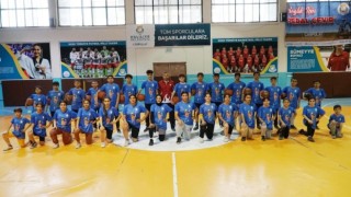 Haliliyede gençlerin adresi spor kursları oluyor