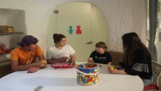 Hem tatil yaptılar hem gönül aldılar