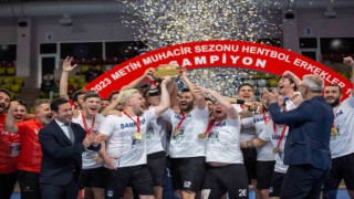 Hentbol Erkekler 1. Liginde Bahçelievler Belediye Spor şampiyon oldu