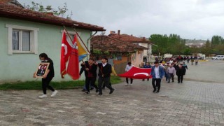 Hisarcıkta Gençlik Haftası yürüyüşü