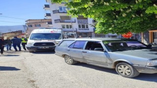 İki aracın karıştığı kazada 1 kişi yaralandı