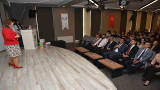 İklim krizinin yıkıcı etkileriyle mücadele yöntemleri gençlere anlatıldı
