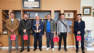 İl birincisi Kütahya Milli Eğitim Müdürlüğü masa tenisi takımı Türkiye finallerinde