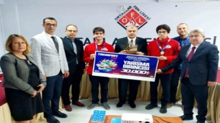 İl Milli Eğitim Müdürü Okumuş TEKNOFEST 2023 birincisi öğrencilerle buluştu