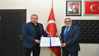 İnönü Belediyesi ve Eskişehir PTT Başmüdürlüğü arasında kargo sözleşmesi imzalandı