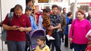 İranlılar Van esnafının yüzünü güldürüyor