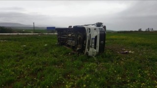 Ispartada minibüs devrildi: 1 ölü, 5 yaralı