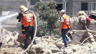 İsrail savaş uçakları Gazzede sivillerin evlerini bombaladı
