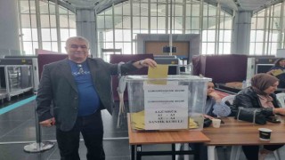 İstanbul Havalimanında oy verme işlemine devam ediliyor