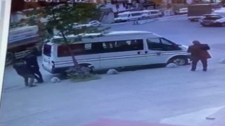 İstanbulda hakimin omzuna tutunan adamı vurduğu anlar kamerada