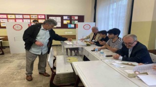 İstanbulda oy kullanma işlemi başladı