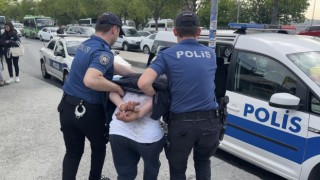 İstanbulda vicdansız hırsıza meydan dayağı kamerada: SMAlı bebeğin yardım kutusunu çaldı
