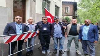 İtalyada Türk seçmenlerin oy verme işlemi devam ediyor