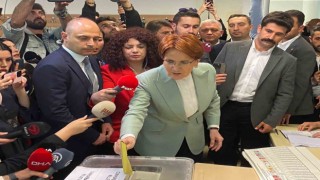 İYİ Parti Genel Başkanı Akşener oyunu Üsküdarda kullandı