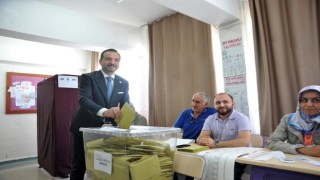 İYİ Parti Sözcüsü Zorlu oyunu kullandı