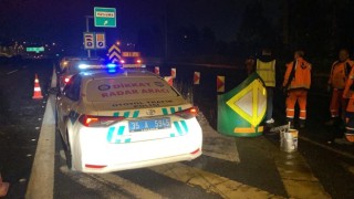 İzmirde otomobil bariyerlere çarptı: 1 ölü