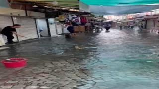 İzmiri yine sağanak vurdu