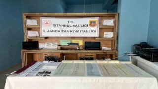 Jandarmanın sahte evrak operasyonunda onlarca sahte kimlik, pasaport ve çek defteri ele geçirildi