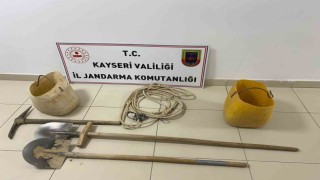 Kaçak kazı yapan şahıs jandarmaya yakalandı