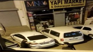 Kağıthanede silahlı sopalı kavga kamerada