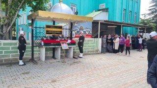 Kansere yenik düşen Kıbrıs gazisi son yolculuğuna uğurlandı
