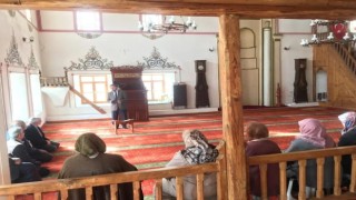 Karacasuda hacı adaylarına seminer verildi