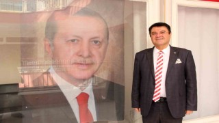 Karamanda Demokrat Partiden Cumhurbaşkanı Erdoğana pankartlı ve fotoğraflı destek