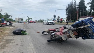 Kask motosiklet sürücüsünün hayatını kurtardı