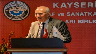 Kayseri Vergi Dairesi Başkanı İbrahim Kaya, esnaf temsilcileriyle bir araya geldi