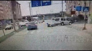 Kdz. Ereğlide hatalı dönüş kaza getirdi, o anlar kameraya yansıdı