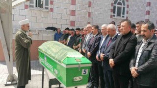 Kendisini kargocu olarak tanıtan şüpheli tarafından öldürülmüştü, defnedildi