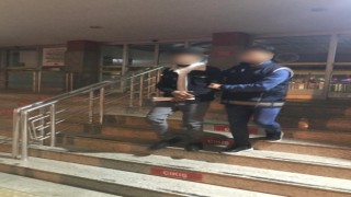 Kocaelide durdurulan araçtan 3 düzensiz göçmen yakalandı