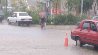 Koçarlıda vatandaşlar sağanak yağışa karşı anonsla uyarıldı