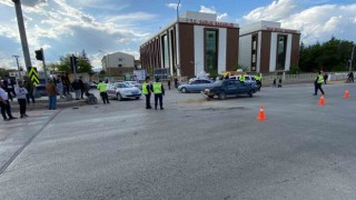 Konyada otomobil ve motosiklet çarpıştı: 2 yaralı