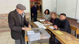 Konyada oy kullanma işlemi başladı
