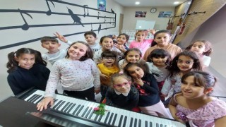 Köy Çocuk projesinde çocuklar müzikle büyüyor