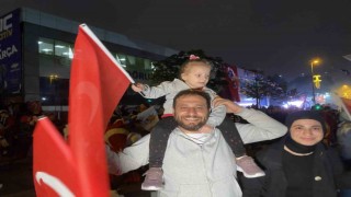 Küçükçekmecede Cumhurbaşkanlığı seçim zaferi kutlaması